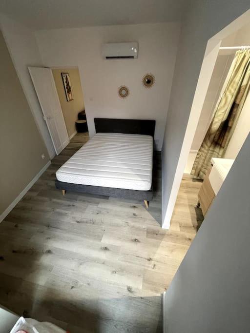 Flat Apartment